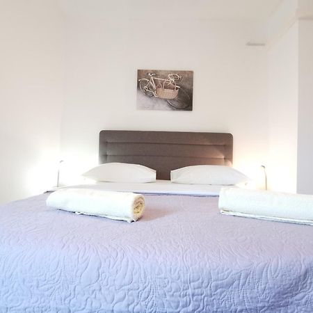 Apartman Sintic Krk Town Quarto foto